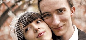 Влюбленные студенты повесились в лесу, потому что не хотели работать кассиром или домработницей