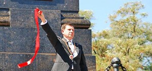 Костусев вписал себя в учебник по истории Одессы