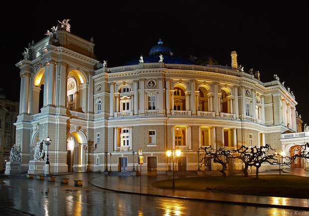 Одесский оперный хранит немало тайн. Фото - v-otpuske.com
