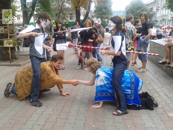 Одесситы устраивают фотоквесты. Фото - vk.com/odessanoway