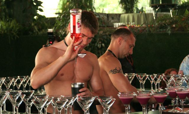 Лучшие бармены покажут себя. Фото с сайта: prazdnik-help.ru.