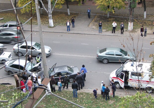 В Одессе женщина стала виновницей ДТП с участием трех иномарок. Фото: forum.od.ua