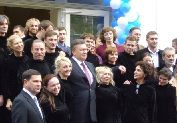 Янукович в Одессе похоже был в хорошем настроении.
Фото - Сергей Шенкевич.