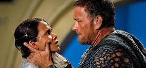 Кинопремьеры: герои будут бегать от кредиторов и торговать душой и телом