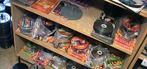 Ушлый одессит развернул производство пиратских дисков прямо в торговом центре