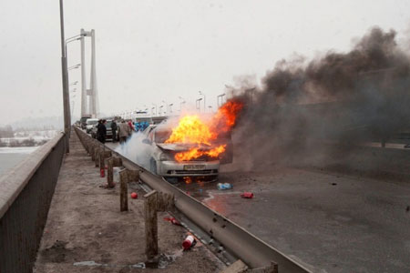 В Одессе не перестают гореть автомобили. Фото- skandal.for-ua.com.