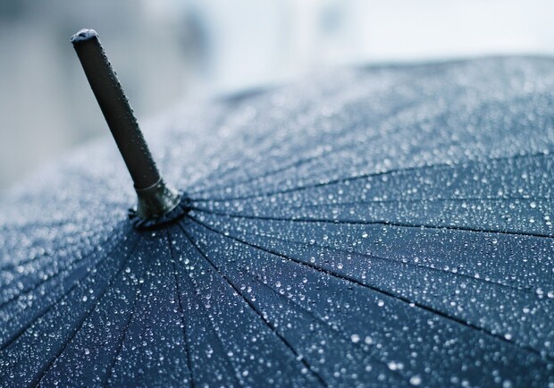 На выходных не забывайте дома зонтики. Фото: http://www.cherry-avto.com