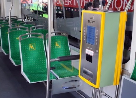 Автомат по продаже билетов в Польше. Нечто подобное будет в Одессе?
Фото - fontanka.ru