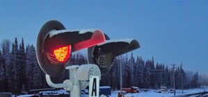 Не проскочил: под Киевом поезд протаранил легковушку