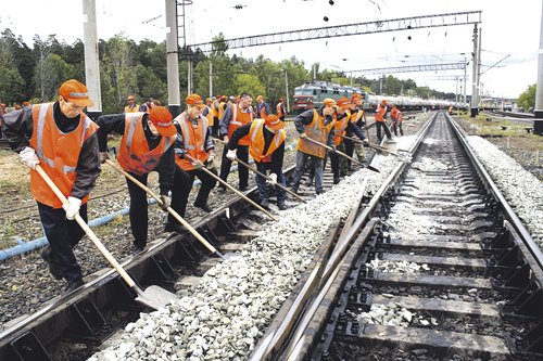 Железнодорожники будут ремонтировать мост. Фото с сайта:  chelsi.ru.