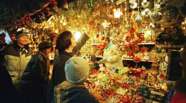 На Куликовом будут продавать новогодние украшения и еду.
Фото - be-in.ru