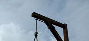 В Запорожье мужчина повесился в собственном дворе