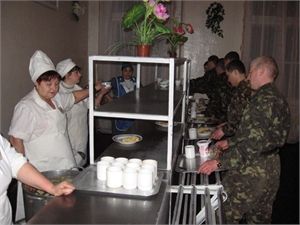 От солдатского «пирога» оторвали солидный куш. Фото Александра Шепелева.  