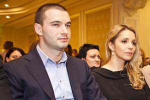 Как сообщают СМИ, Евгения Тимошенко и Артур Чечеткин собираются пожениться. Фото - like.lb.ua