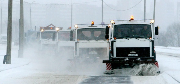 На дороги вывели спецтехнику. Фото с сайта: smotra.ru.