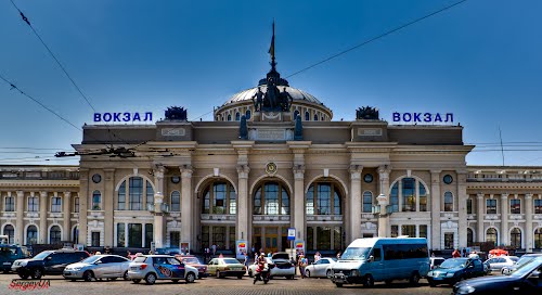 Движение транспорта у одесского вокзала восстановлено. Фото - panoramio.com 