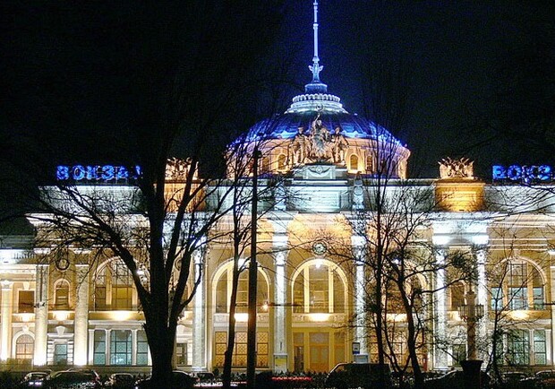 Одесский вокзал. Фото с сайта: photo.i.ua.