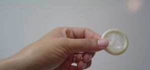 14 февраля: День презервативов, компьютерщиков и психических больных 