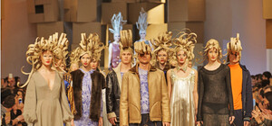 Prada и Galliano копируют 