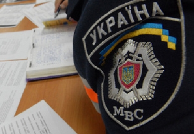 Милционер получил 4 тысячи гривен в качестве взятки. Фото - 34.ua