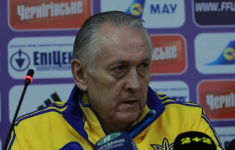 Фоменко говорит, что присутствие на матче Януковича позитивно сказывается на команде.
Фото - ffu.org.ua