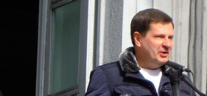 Костусев начал День смеха с шампанского и пожаловался на чувство юмора одесситов