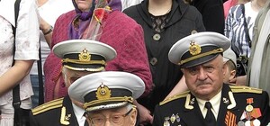 Спасибо деду за Победу! К 9 мая донецкие ветераны получат смешные деньги