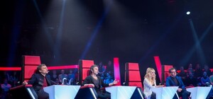 Вакарчук выгнал из 