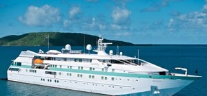 В Одессе гостит шикарная яхта Tere Moana с ресторанами и бассейном на борту