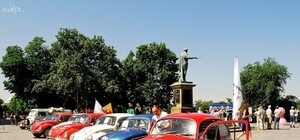 В Крым из Литвы едет колонна раритетных 