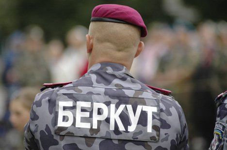 В центре Одессы был замечен "Беркут". Фото - bessarabiainform.com