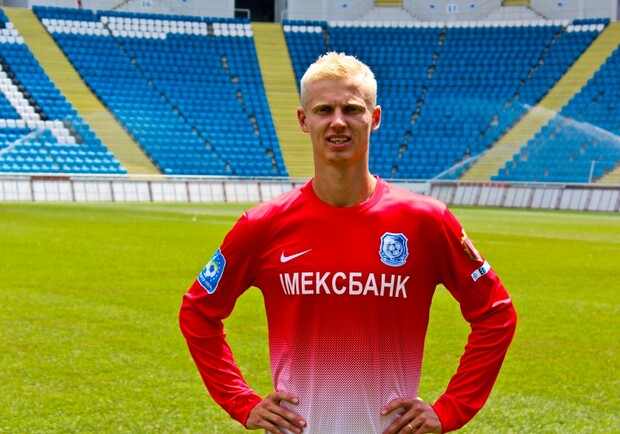 Футболисты "Черноморца" получили новую форму. Фото - chernomorets.odessa.ua