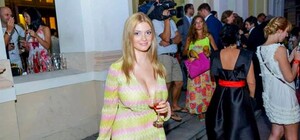 Наряды Одесского кинофестиваля: цветы, стразы, пайетки и дорогой килт