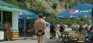 На пляже Артека открыто продавали пиво и сигареты и сдирали деньги за вход