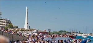 ГАИ Севастополя советует не ездить на День флота на своем авто