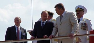 На День флота туристам в Севастополе предлагали прокатиться на катере 