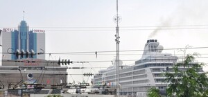 В Одессе гостит шикарный круизник Seven Seas Mariner с казино и баней на борту