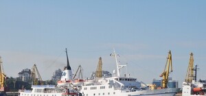 Круизник Adriana с библиотекой и кубинской школой танцев снова в Одессе