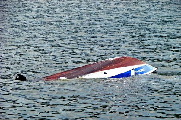 В Одесской области перевернулась лодка. Фото - tumix.ru