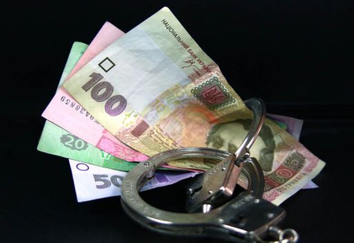 Он вымогал у студентов деньги. Фото с сайта: iz.com.ua.