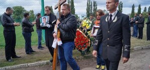 В Одессе сотни людей пришли проститься с расстрелянным регбистом-чемпионом