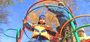 На Калиновке детскую площадку отдали под строительство особняка