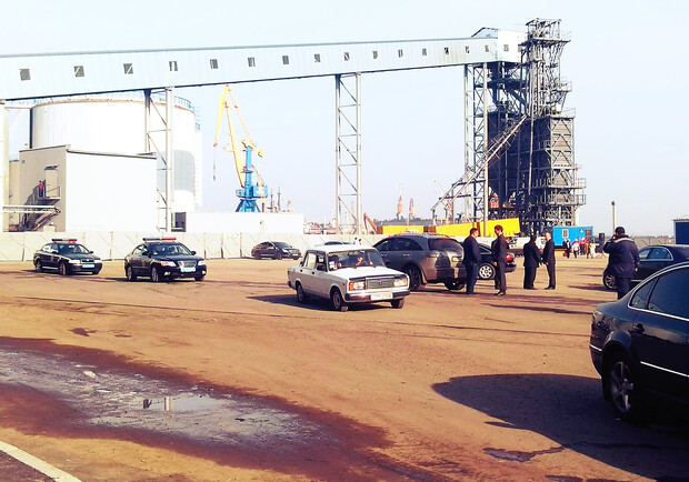 Выезжали с порта вместе с "Жигулями". Фото: od.vgorode.ua.