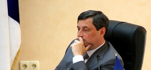 Янукович уволил одесского губернатора