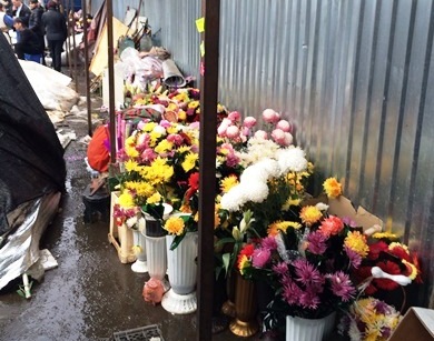 Здесь можно было купить дешевые цветы. Фото - odessa.ua