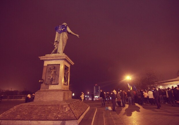 Митингующих больше нет на Приморском бульваре. Фото: Егор Валовски.