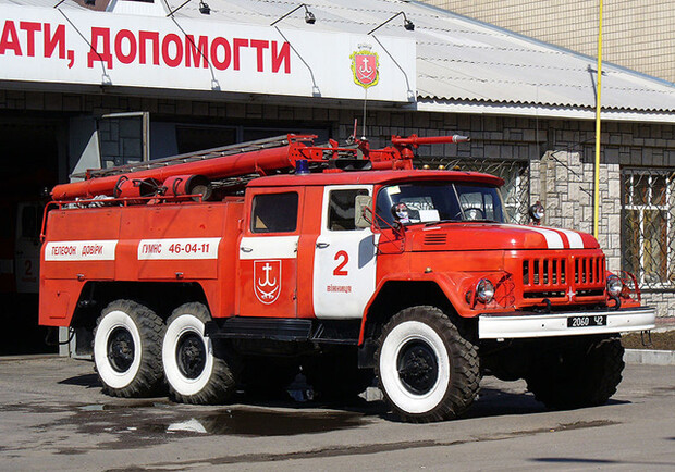 На месте было много пожарных машин. Фото: www.autocentre.ua.