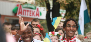 Международный день мигранта: как получить образование, работу и вид на жительство в Симферополе