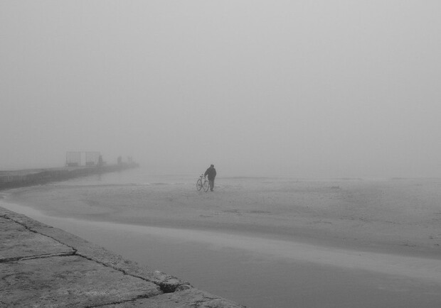 Туман не отступает.
Фото - Евгений Чумаченко.