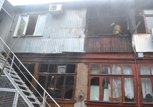 Пожар в 2-этажном доме унес жизнь пенсионерки.
Фото - Госслужба по ЧС.